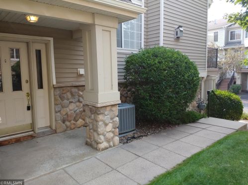 2386 Eagle Trace Ln, Saint Paul MN  55129-4285 exterior