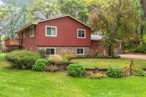 3125 Ivy St, Spectacle Lake, MN 55008-2646
