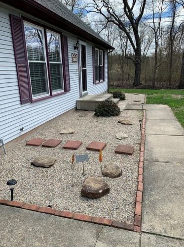 126 Green Hollow Rd, Killingly CT  06239-3700 exterior