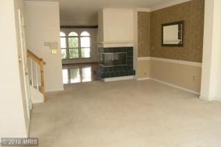 20631 Glenmere Sq, Dulles VA  20165-3595 exterior