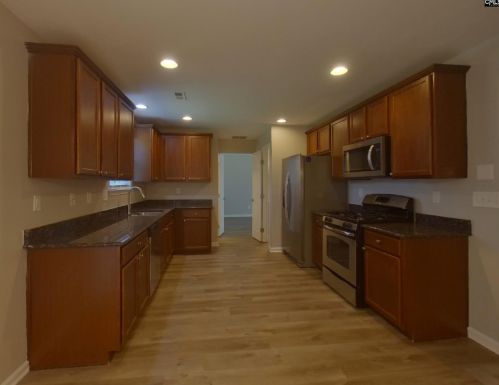 428 Carrik Ct, Cayce-West Columbia SC  29170-2349 exterior