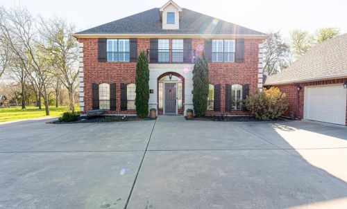110 Brookbend Dr, Waxahachie, TX 75165-6126