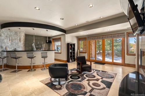 15421 Fairway Dr, Denver CO  80022-5221 exterior