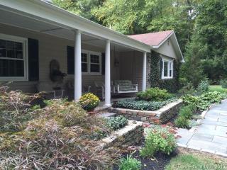 784 Route 80, Guilford, CT 06437-1218