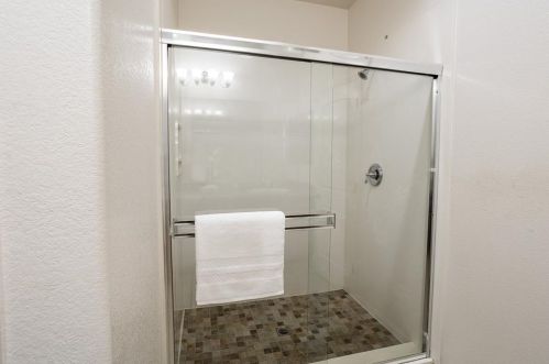 1775 Mccandless Dr, Milpitas CA 95035-8048 exterior