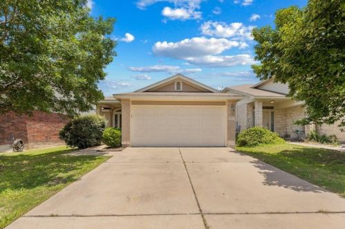 12816 Dwight Eisenhower St, Webberville TX  78653-3946 exterior