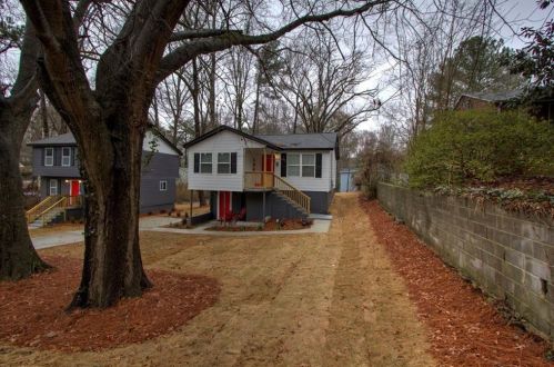 2343 Carver Dr, Atlanta GA  30314-1240 exterior