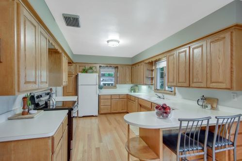 748 8th Ave, Saint Paul MN  55112-2728 exterior