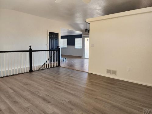281 Bywood Dr, Pueblo CO  81007-1488 exterior