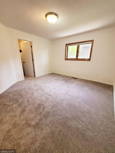 1742 Ames Pl, Saint Paul MN  55106-2954 exterior