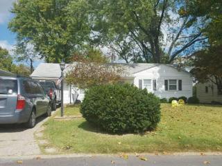 145 Maple Dr, Florissant, MO 63031-7811