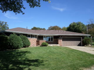101 Roosevelt St, Alden, IL 60033-1641