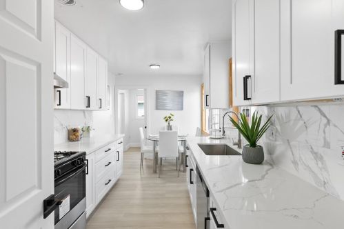 809 Alvarado Ave, Sunnyvale CA  94085-3403 exterior