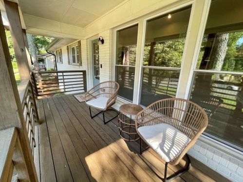 1760 Elmwood Dr, Austell, GA 30106-2128
