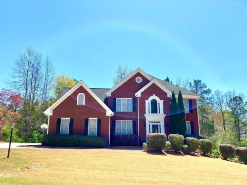 4252 Trotters Way Dr, Lithonia, GA 30039-5906