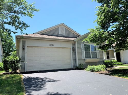 21263 Prince Lake Dr, Joliet, IL 60403-1516