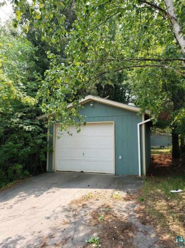11 Boundary St, Ely, MN 55731-1328