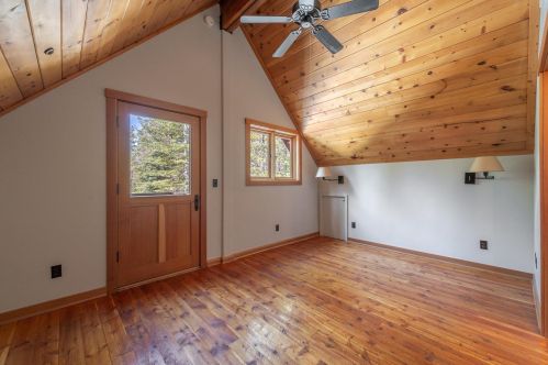 11682 Chalet Rd, Truckee CA  96161-6717 exterior