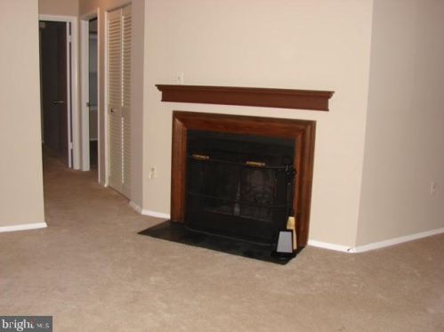2829 Chablis Cir, Woodbridge VA  22192-1913 exterior