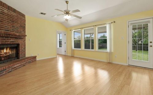 124 Finch Ln, Georgetown, TX 78626-7383