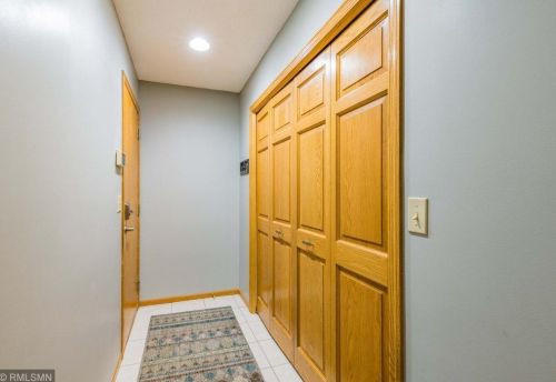 2224 Ariel St, Saint Paul MN  55109-2852 exterior