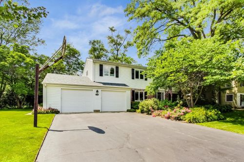 306 Pine St, Bannockburn, IL 60015-4829