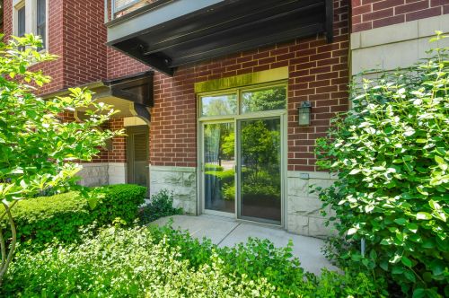 1351 Halsted St, Chicago IL  60607-5004 exterior