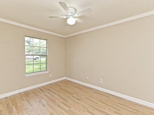 8903 Curlew Dr, Austin TX  78748-5129 exterior