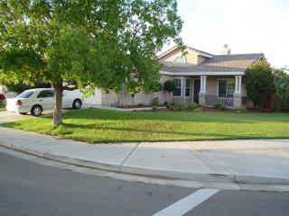 1901 Briarwood Ct, Tracy, CA 95376-5207
