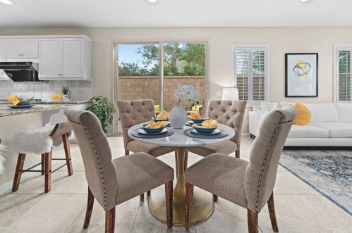 34 Latitude, Irvine CA  92618-8821 exterior