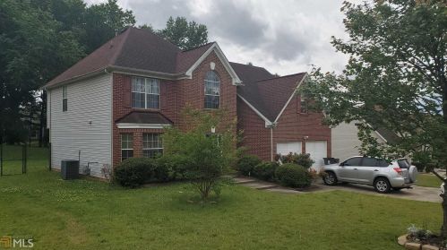 3993 Fieldway Rd, Rex, GA 30273-2547