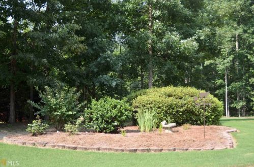 60 Brooks Dr, Stockbridge GA  30281-1855 exterior