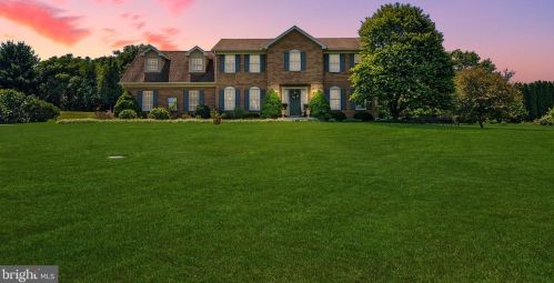 512 Old York Rd, Carlisle, PA 17015-7504