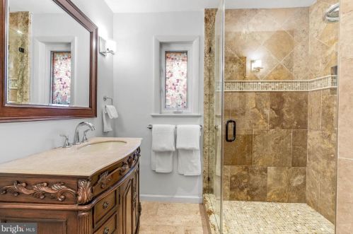 5225 Heming Ave, Springfield VA  22151-2942 exterior