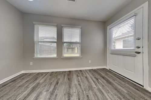 9915 Tulip St, Conroe TX  77385-7603 exterior