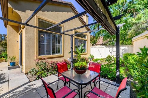 22 Del Ventura, Irvine CA  92606-8857 exterior