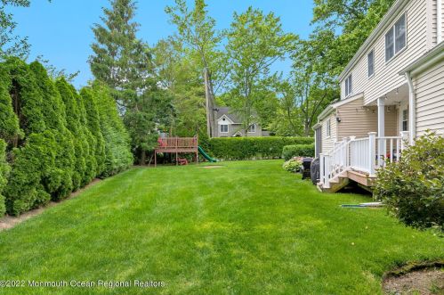 174 White St, Tinton Falls NJ exterior