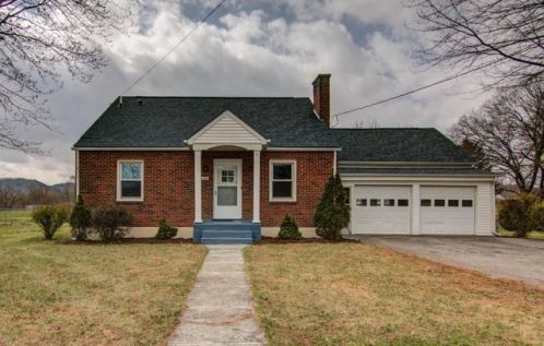 250 Fort Lewis Blvd, Salem, VA 24153-1432