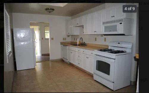 9155 Valley Dr, Stockton, CA 95212-1515