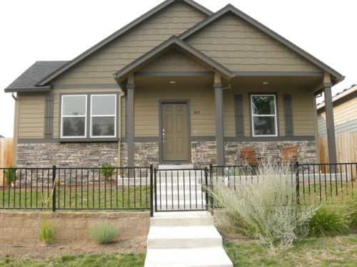 1433 Spring St, Medford, OR 97504