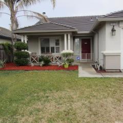 1013 Bristow St, Manteca, CA 95336-5947