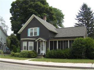 209 Jackson St, Chestnut Hill, CT 06226-3019