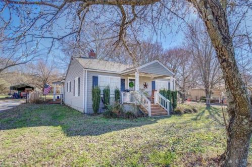 1192 Cherokee Rd, Social Circle, GA 30025-4003