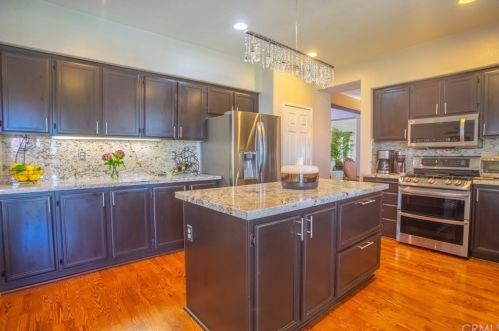 17677 Cedarwood Dr, Riverside CA  92503-7039 exterior