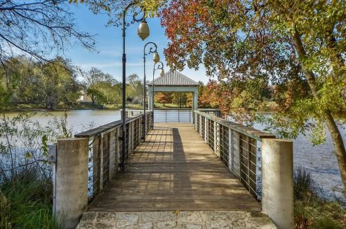 14713 Bescott Dr, Austin TX  78728-5728 exterior