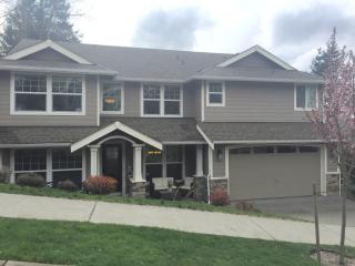 16763 86th Ct, Redmond, WA 98052-8689