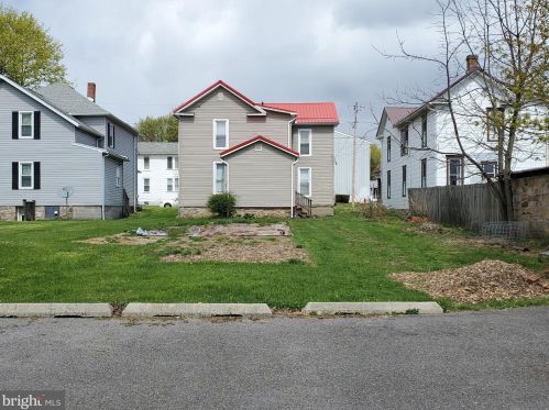 26 College Ave, Frostburg MD  21532-1741 exterior