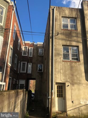 1814 22nd St, Philadelphia PA 19140-4703 exterior