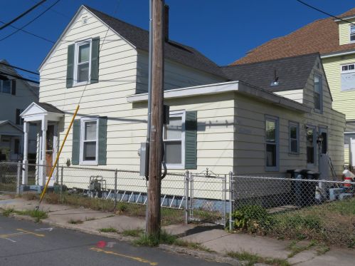 10 Ritter St, Nashua, NH 03060-3733
