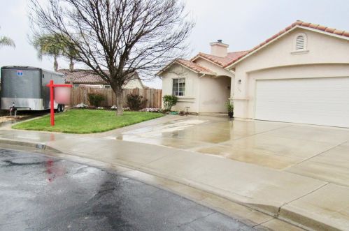 766 Amelia Ct, Los Banos, CA 93635-2622